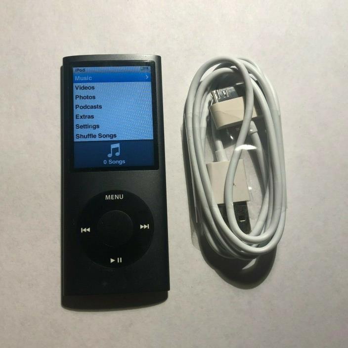 Apple iPod nano 4th Generation Black (8 GB) Bundle Excellent Condition!