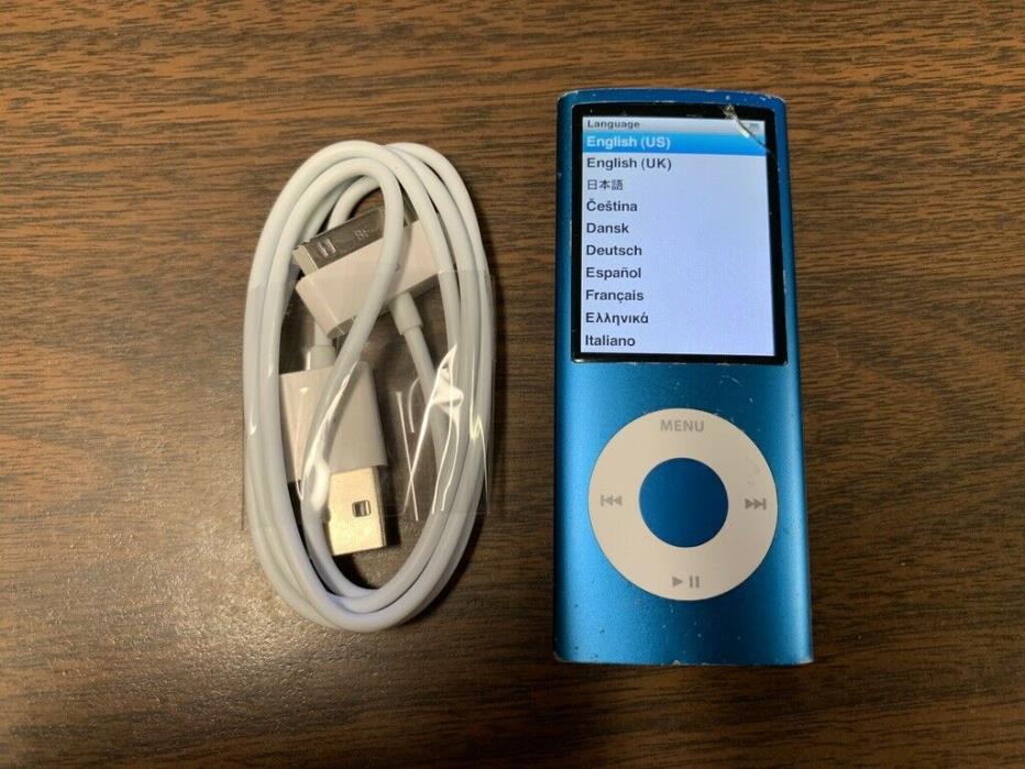 Apple iPod nano 4th Generation Blue (8 GB) Bundle