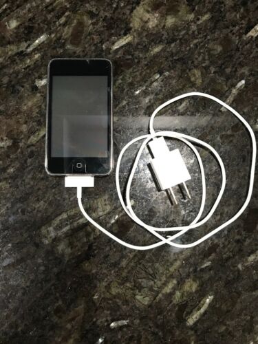Apple iPod touch 2nd Generation Black (16 GB) Excellent Model A1288 Songs Loaded