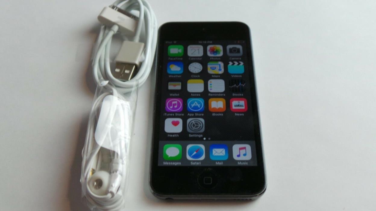 Apple iPod touch 5th Generation Space Gray (32 GB) Works Great Bundle