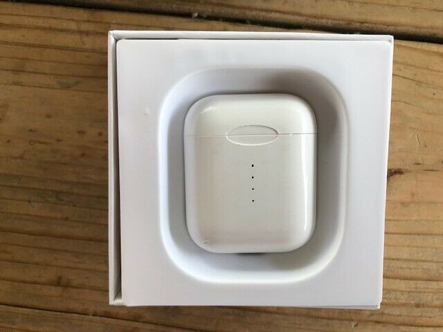 i10 TWS Airpods barely used with box