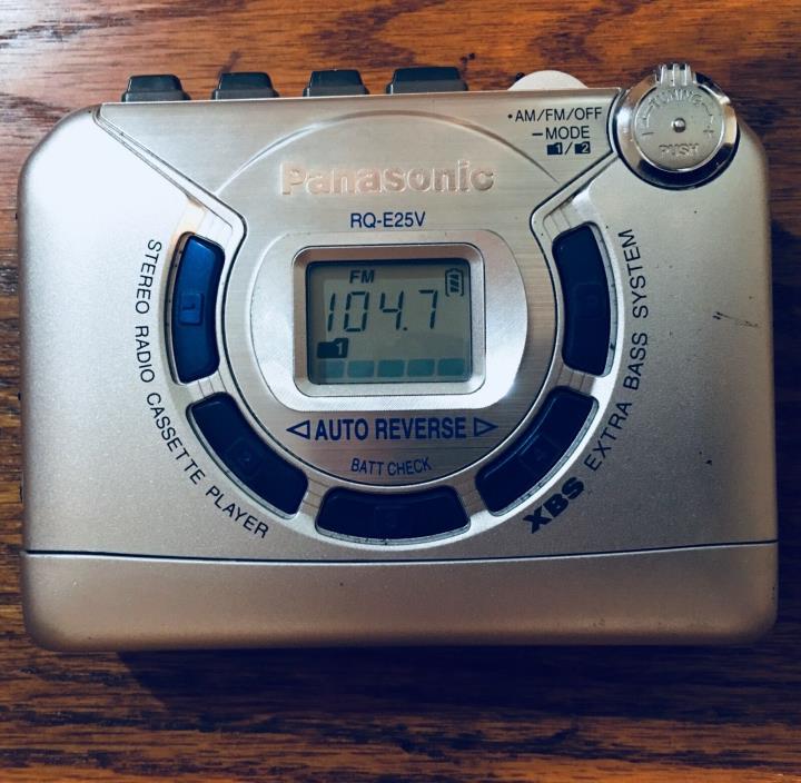 PANASONIC RQ-E25V AM FM STEREO Portable Cassette XBS w/ Clip - DOES NOT WORK