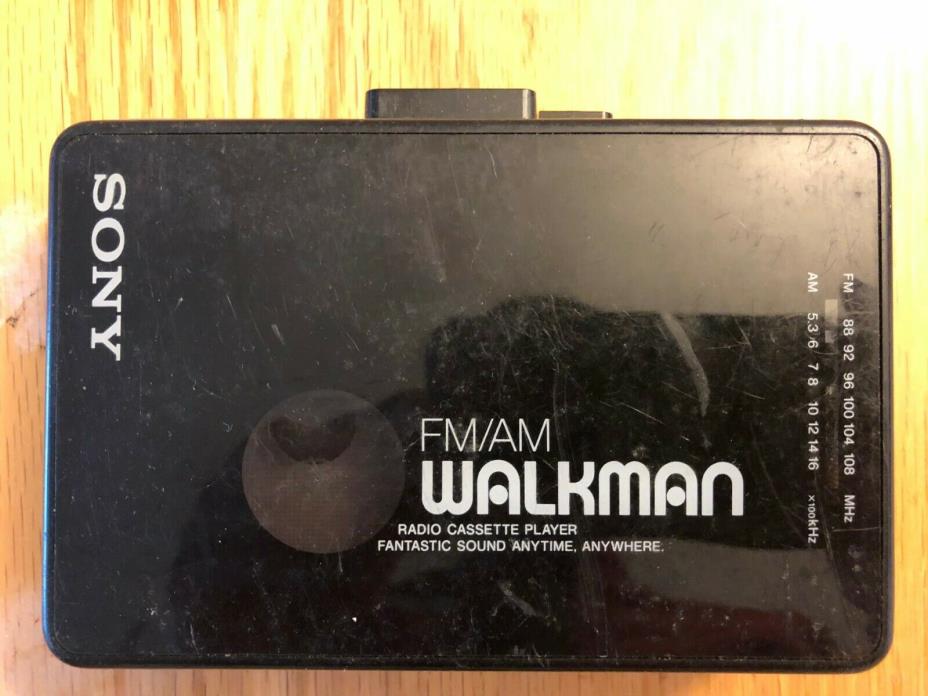 Sony WM-AF22 FM/AM Walkman Radio Cassette Player For Parts Repair - D04