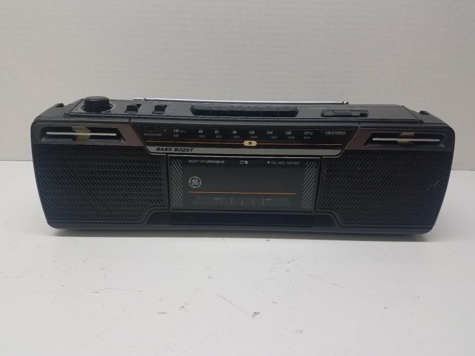 GE AM/FM Radio Cassette Tape Recorder Player Bass Boost Tone 3-5264A Boombox