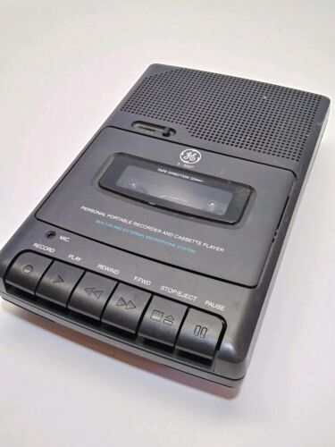 VINTAGE GE General Electric 3-5027A Battery Operated Cassette Recorder  Player