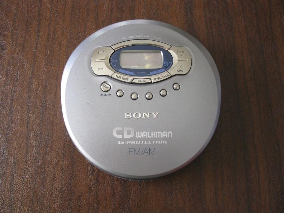 Sony CD WALKMAN D-FJ61 Portable CD Player AM/FM Radio Silver Working Unit