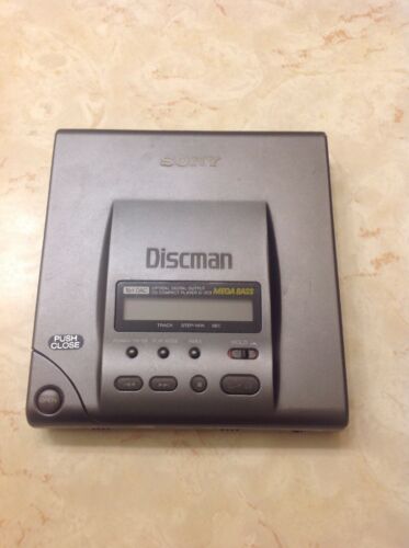 VINTAGE SONY D-303 DISCMAN CD COMPACT PLAYER
