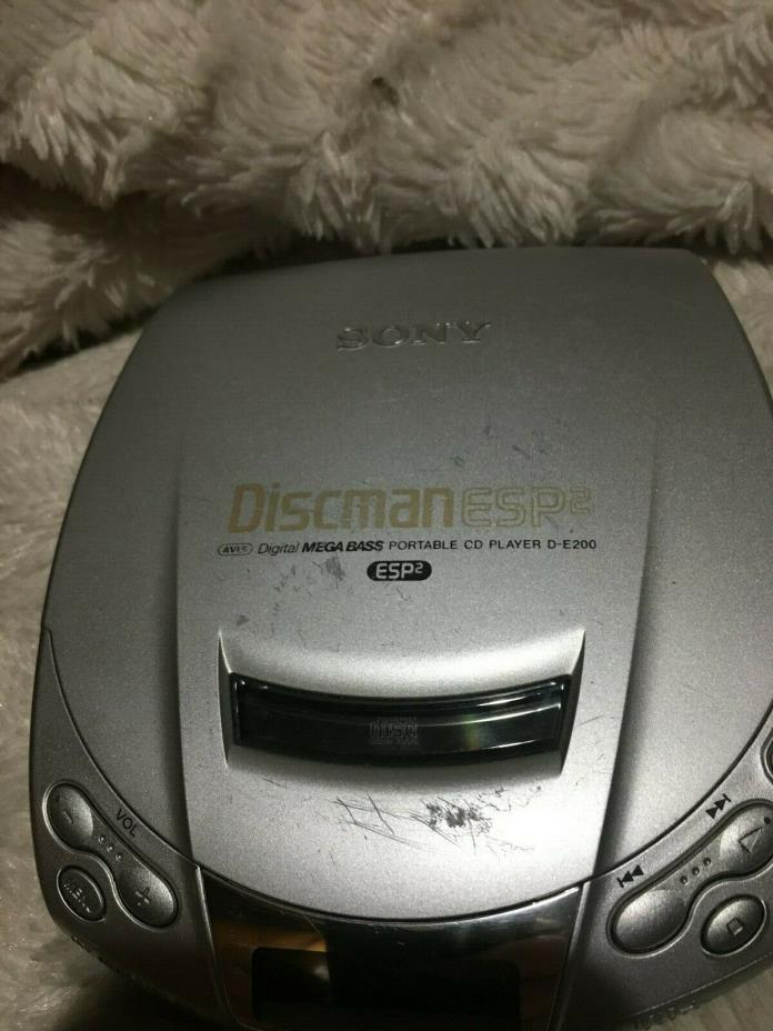 Sony Discman ESP2 Digital Mega Bass D-E200 Portable CD Player Silver Working