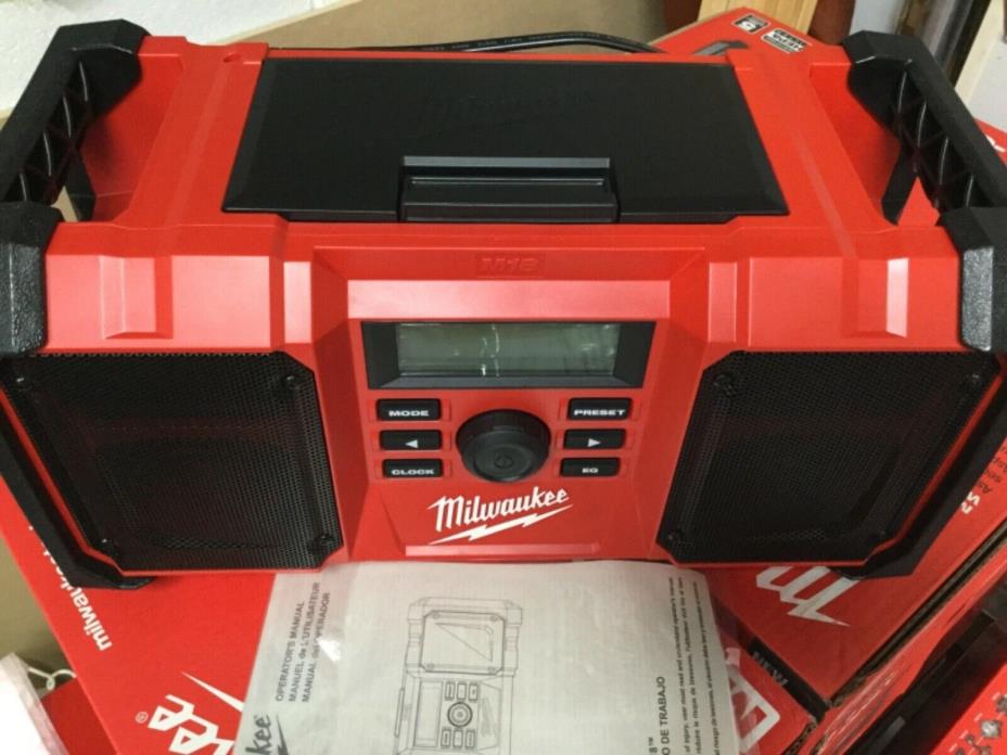 Milwaukee M18 18V Heavy-Duty Jobsite Radio - 289020