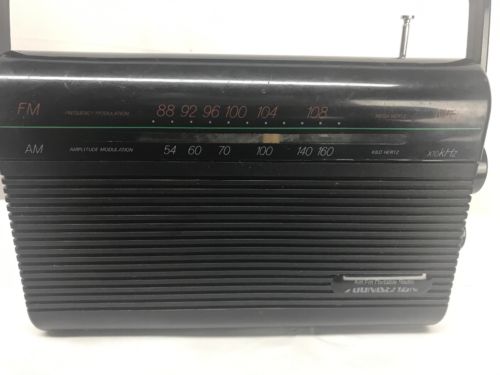 Soundesign AM/FM Portable Radio Model No. 2224BLK