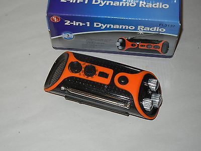 SE FL 3137 2-IN-1 DYNAMO HAND CRANK RADIO FLASHLIGHT EMERGENCY 3 LED