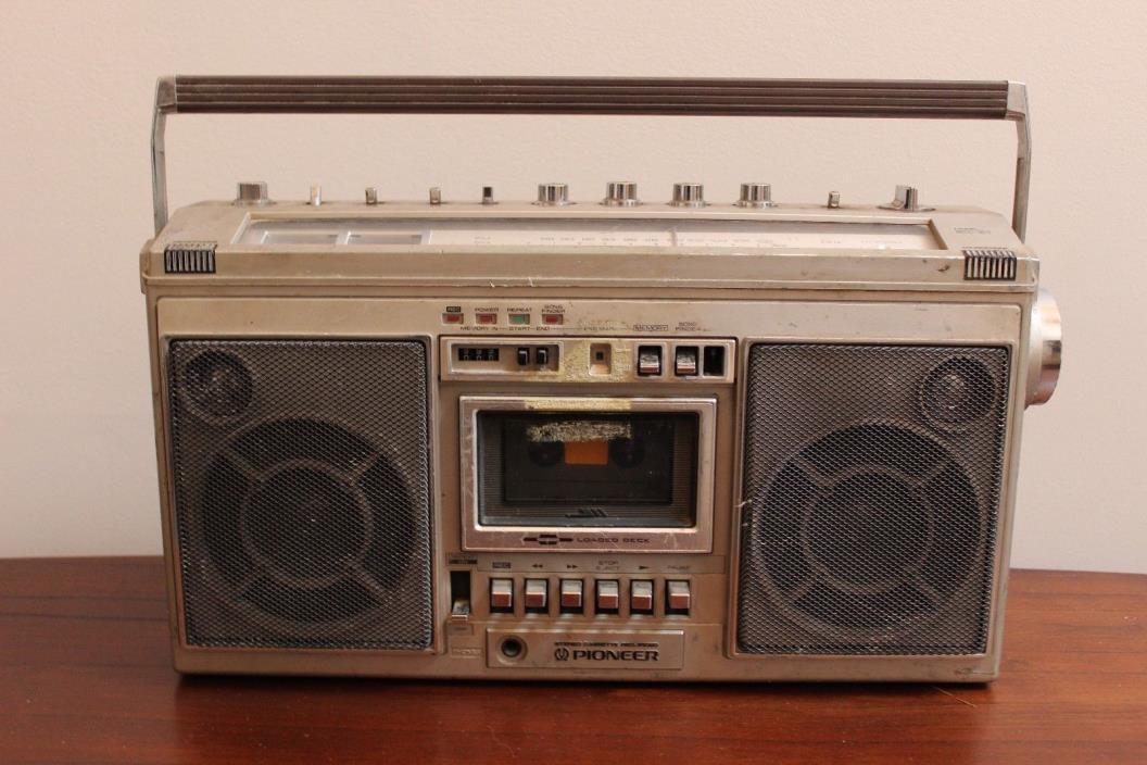 Vintage Pioneer SK-31 AM / FM / Cassette Deck Stereo Boombox Parts or Repair