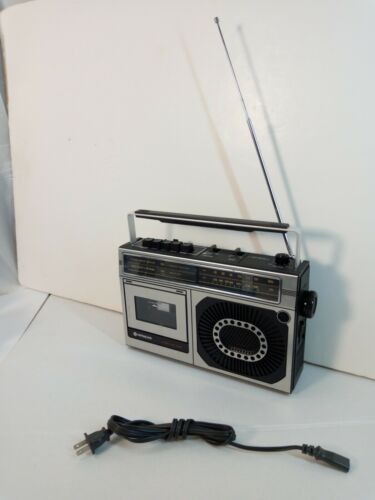 Vtg Rare HITACHI TRK 5600 GW FM/MW Radio Cassette Boombox Original JAPAN 1970s