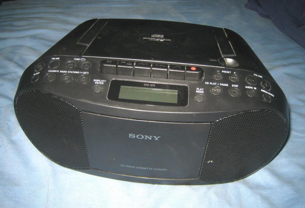Sony CFD-S70 CD/MP3 Radio Cassette-Corder Boombox.