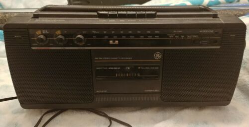 Vintage Portable GE General Electric 3-5454B Boombox AM FM Cassette Stereo Radio