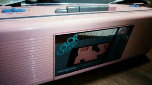 Vintage SOUND DESIGN COLOR TUNES Pink AM/FM Radio/Cassette Mini Boombox 4617 PNK