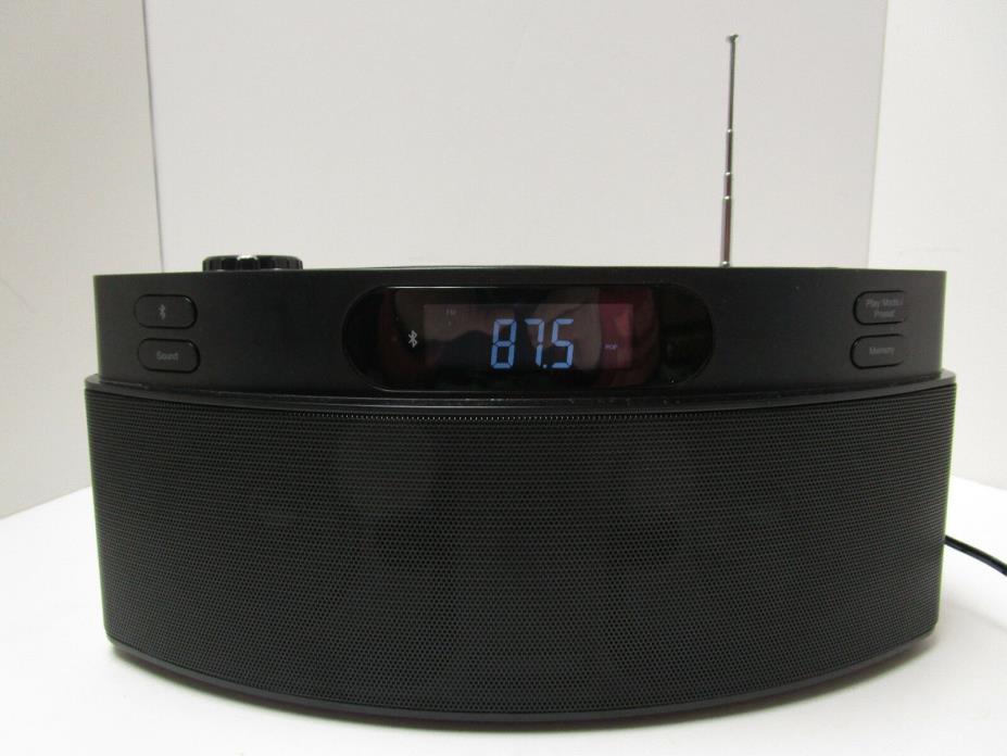 INSIGNIA CD/AM/FM RADIO BLUETOOTH BOOMBOX WITH A/C ADAPTER  NS-CBBTCD01-B  BLACK