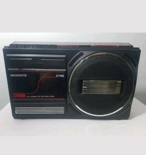 Vintage Magnavox D7140 Boombox AM/FM Cassette Player