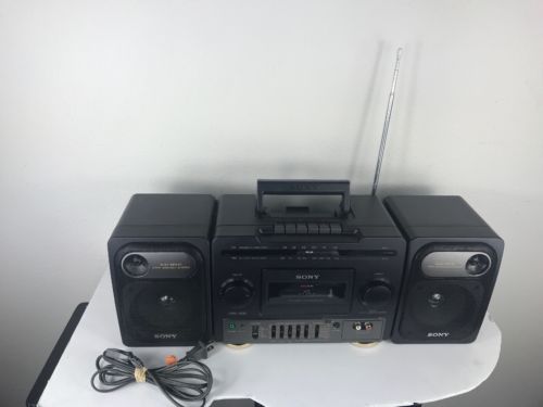 Vintage Sony CFS-1030 Ghetto Blaster Boombox AM/FM/Cassette AS IS/FOR PARTS