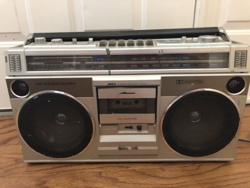 Vintage BOOMBOX Sanyo M9860 Dolby Sound Radio Cassette Player Works 80s