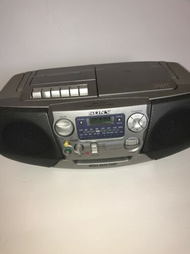 SONY CFD-V17 Portable CD Player AM/FM Radio Cassette-Boombox MEGA BASS Japan