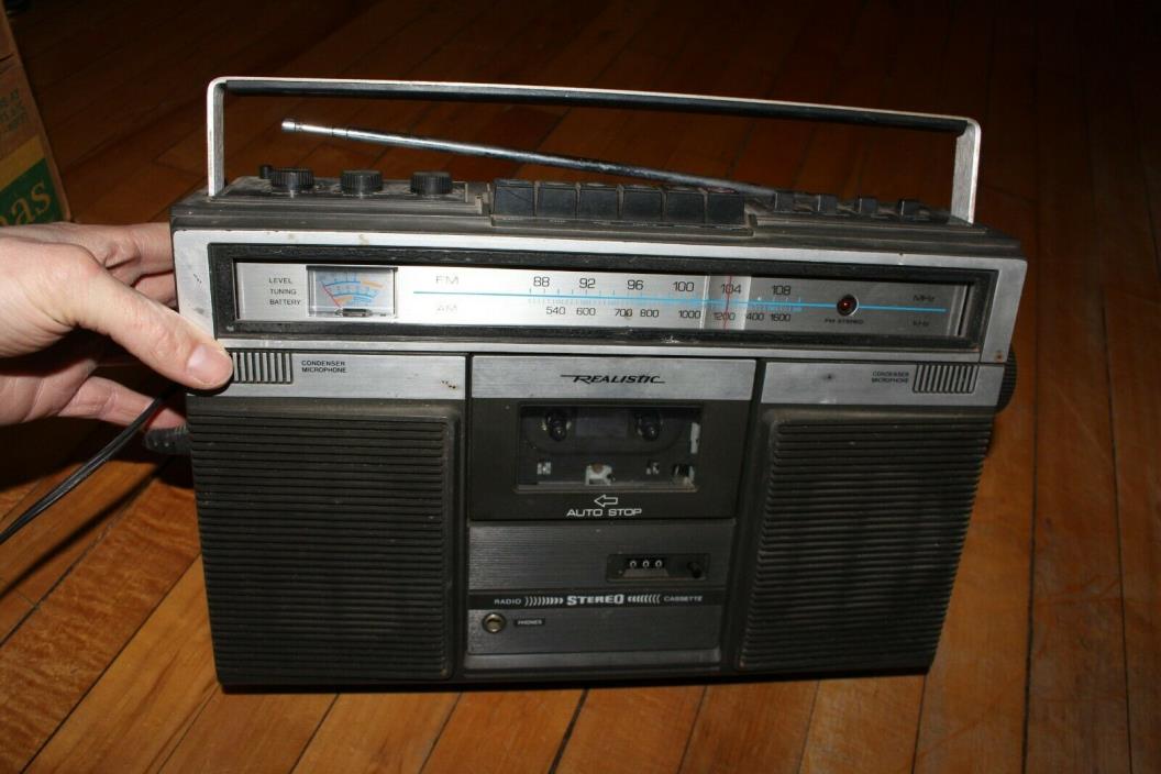 Vintage Radio Shack Realistic Stereo AM/FM Cassette Boombox Model 14-805