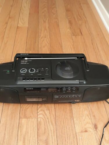 Vintage 1992 Sony CFD-50 Portable CD/AM-FM Radio Tuner/Cassette Player, Black