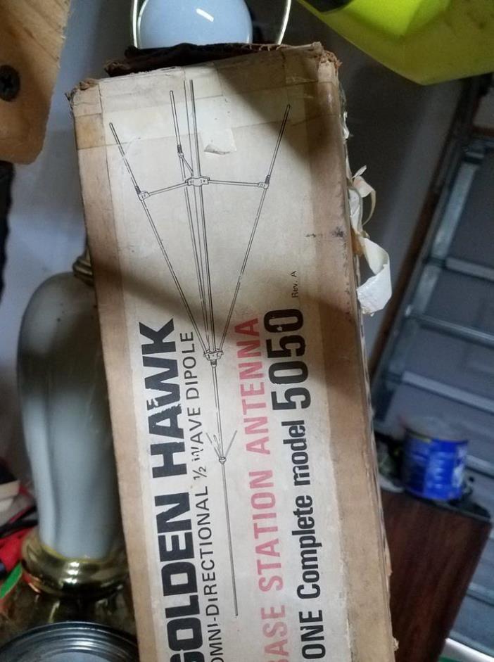Golden Hawk Omni Directional 1/2 Way Dipole CB Base Antenna