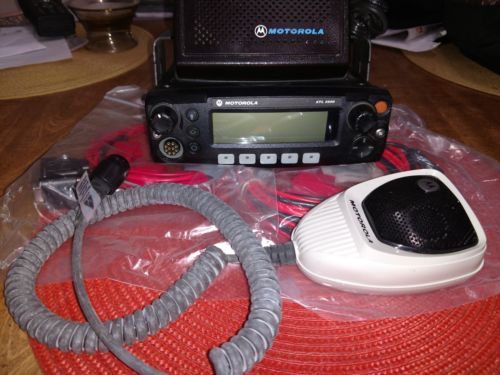 Motorola XTL 2500 UHF R1