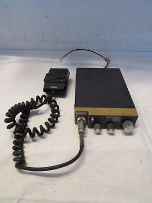 Uniden pc-33 cb radio 40 channel citizen band radio AM Mobile In-Vehicle