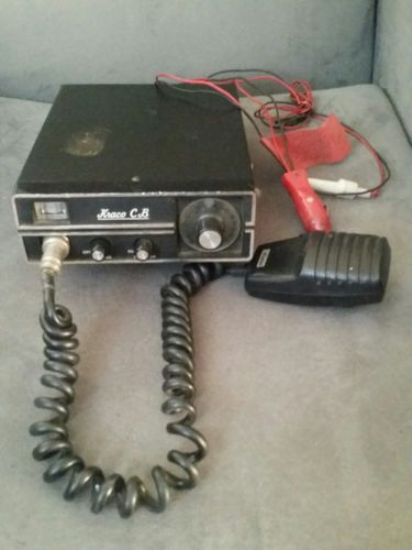 Vtg Kraco 40 Channel CB radio. 70's era. Works great. KCB 4010.