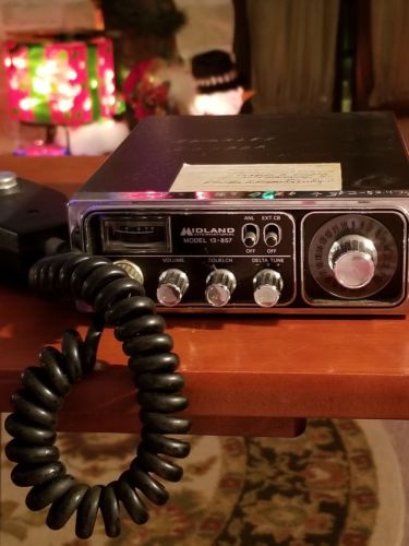 Vintage Midland CB Radio 13-857with Microphone CB CW 1976