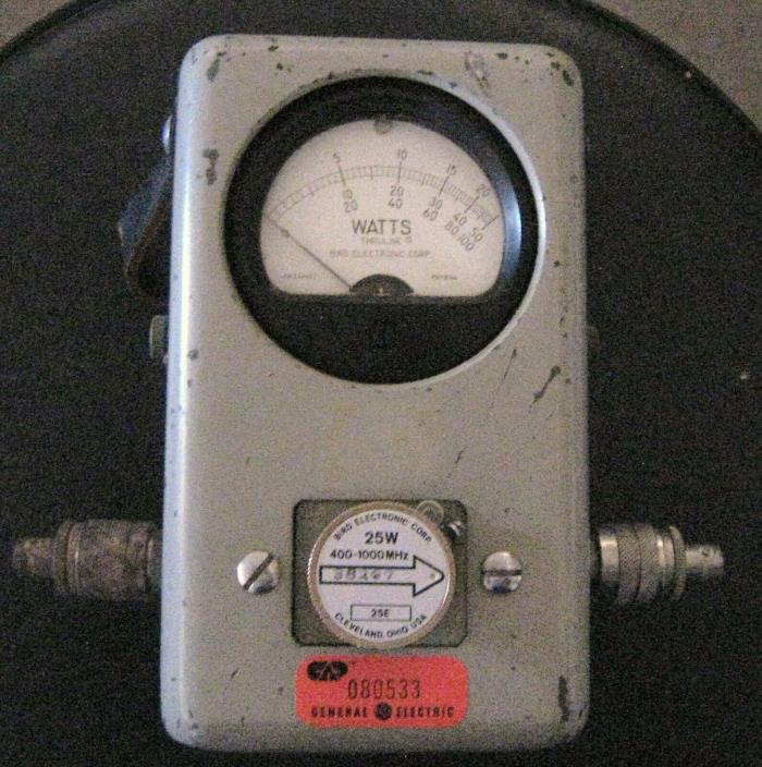 Bird Model 43 thru-line Wattmeter  with one Element 25W 400-1000MHZ