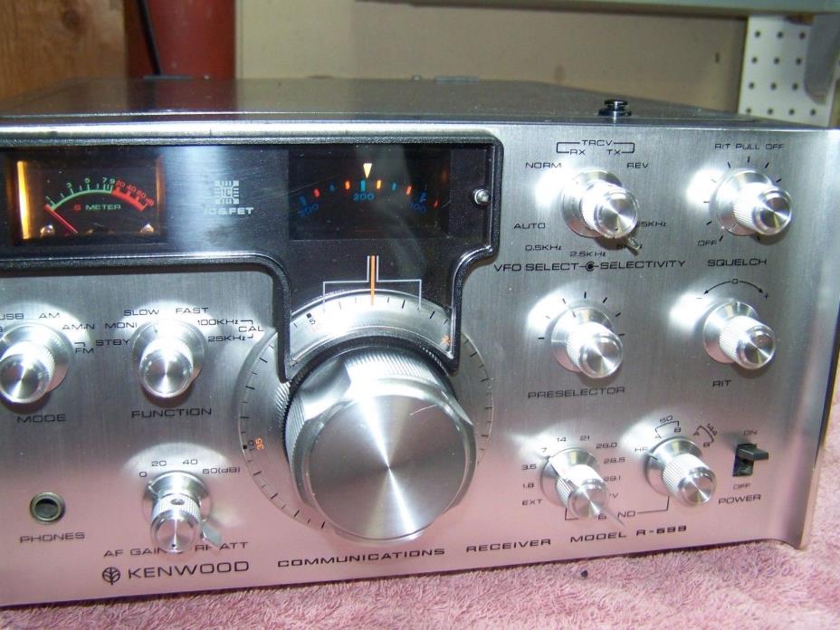 KENWOOD R-599 SHORTWAVE / RECEIVER / SURVIVALIST RADIO / MOVIE PROP