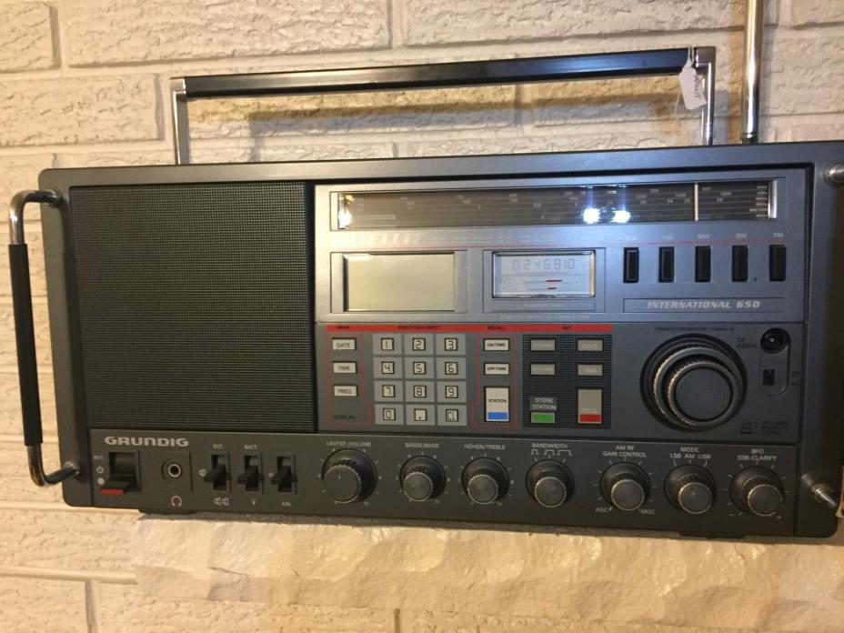 Grundig Satellit International 650 Radio LW/MW/FM Short Wave Radio Receiver 1980