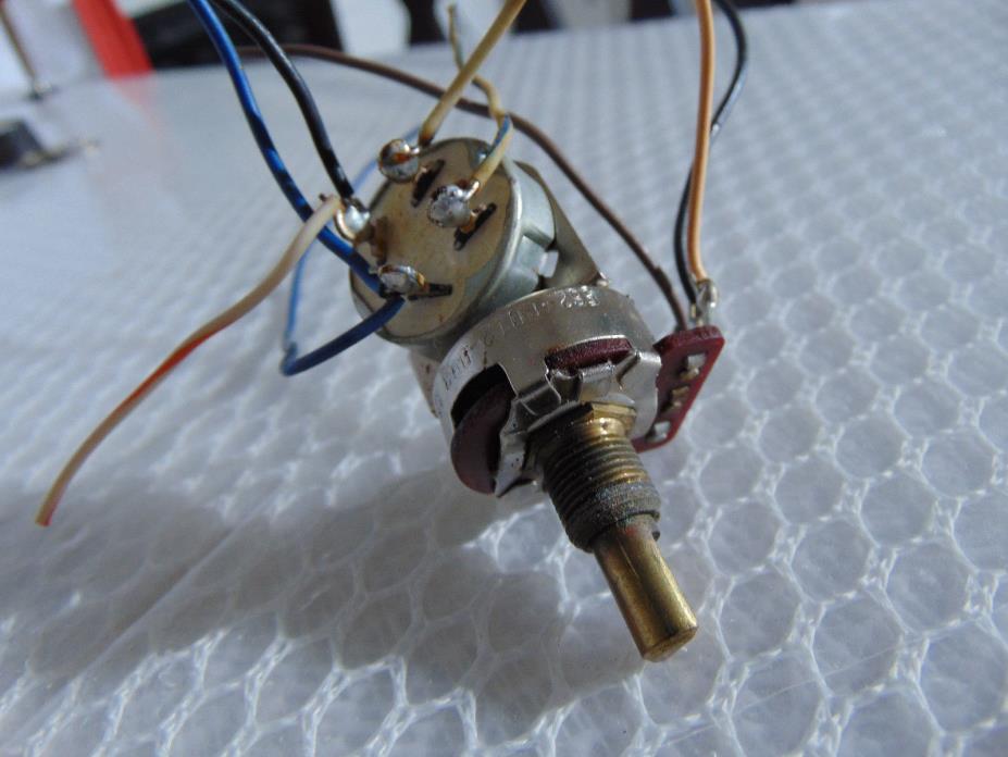 Squelch POT Assy PART *AS PICTURED* ONLY From a Johnson Messenger 250 CB Base