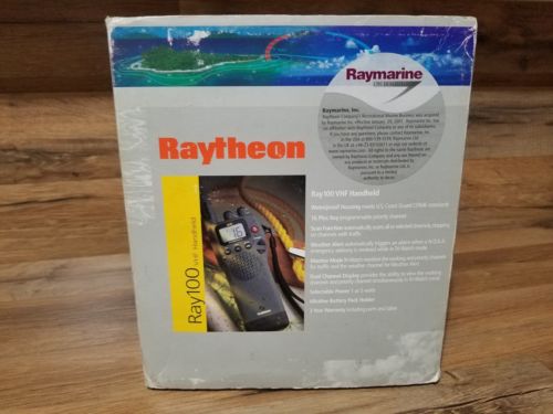 Raytheon Ray 100 Submersible VHF Handheld Pre-owned with box adapter extras