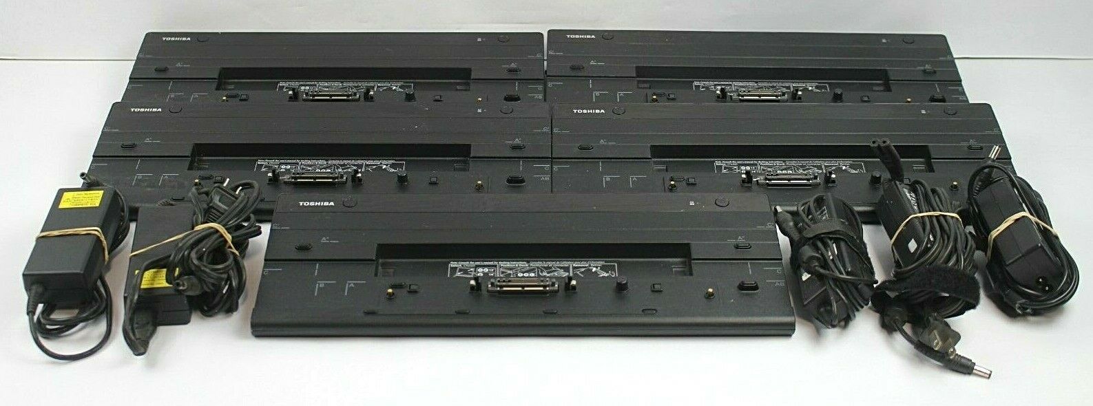 Toshiba PA5116U-1PRP Hi Speed Port Replicator III Docking Station (Lot of 5)