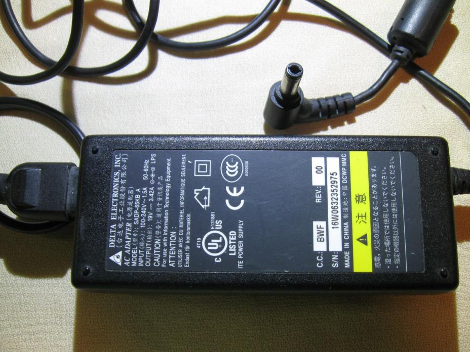 DELTA SADP-65KB A 19V 3.42A power supply DC AC adapter charger w / power cord