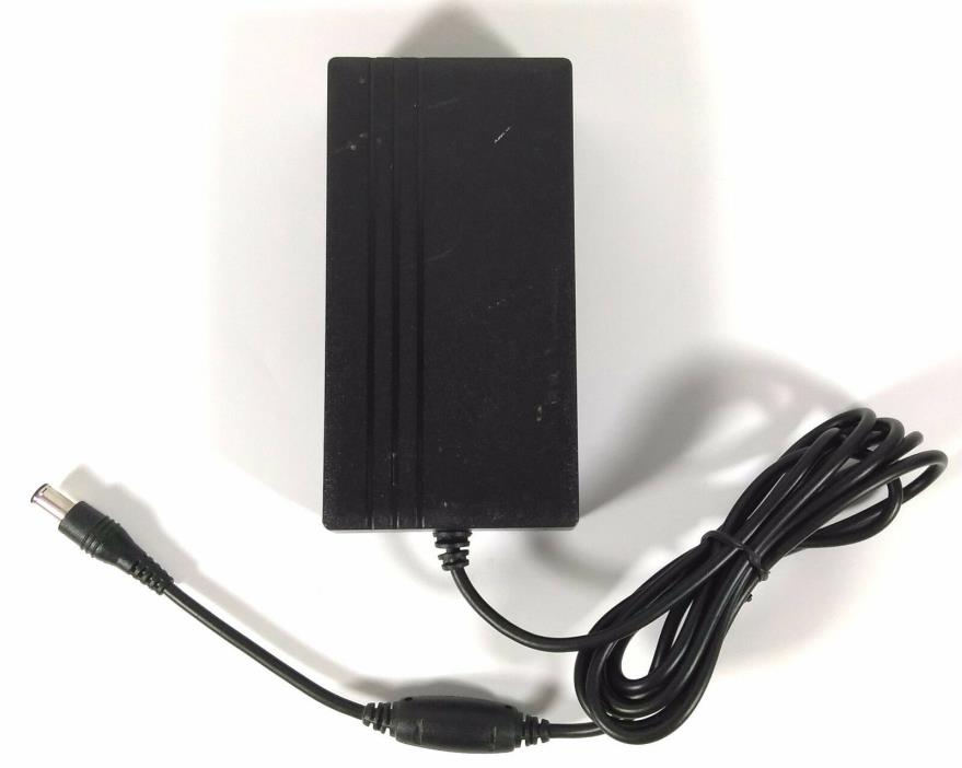 Dell AD-4214N Genuine AC Adapter For 1500FP 1503FP 1701FP 1702F 14V 3A