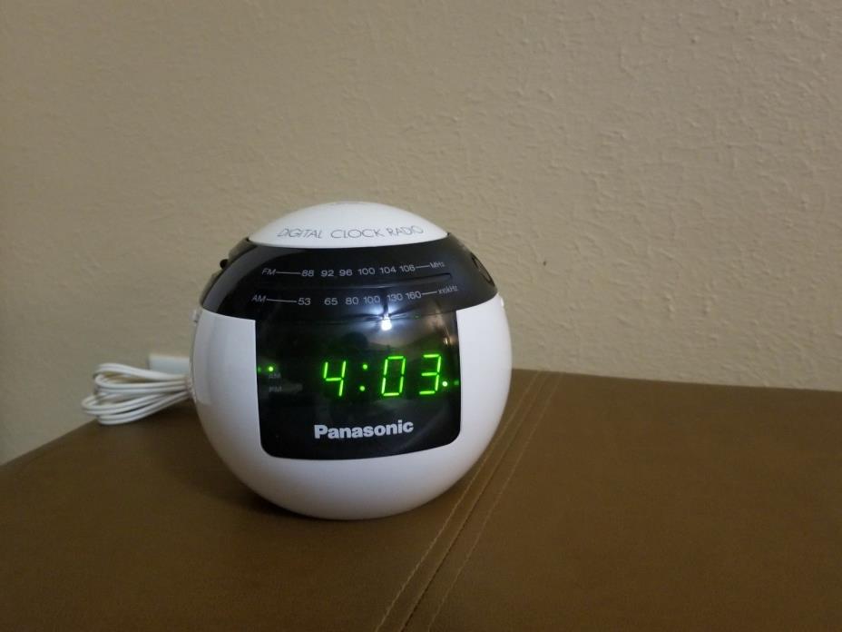 PANASONIC RC-70 Vintage Retro Round Ball Design FM AM Digital Alarm Clock USED