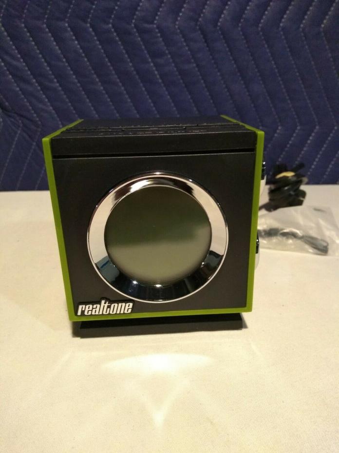 RealTone Am/Fm Cube Alarm Clock RT205 Green