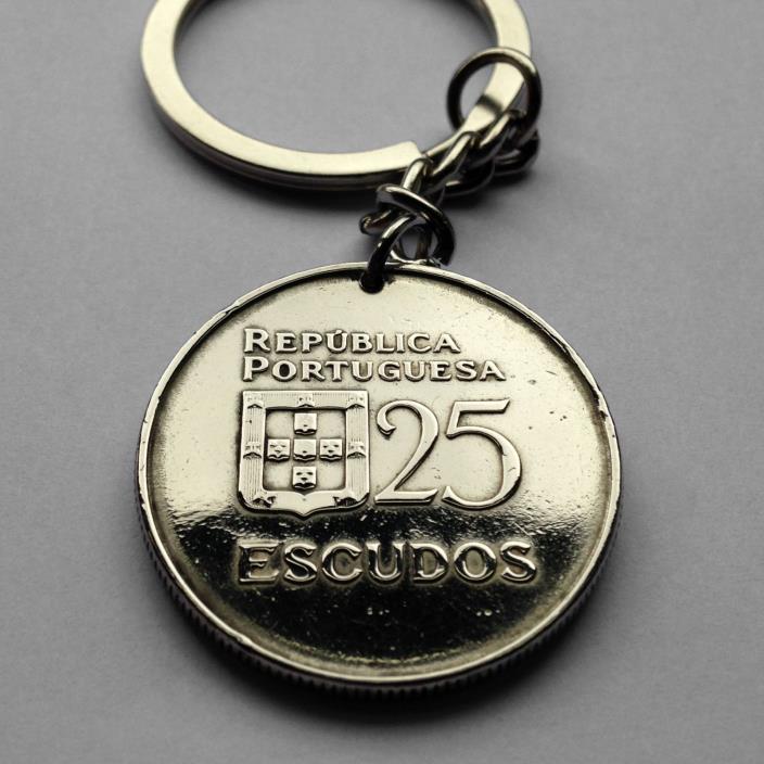 Portugal 25 escudo coin pendant Portuguese 5 quinas castles Lisbon Porto n001931