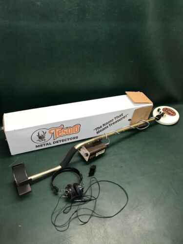 Vintage Tesoro Cutlass II Metal Detector Decent Used  Condition w/Box