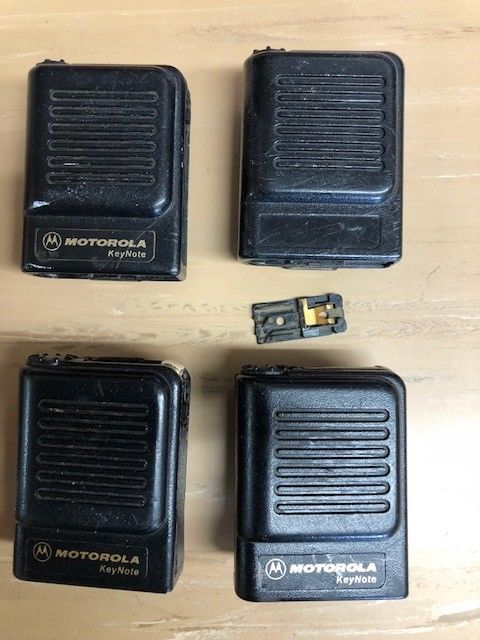 Motorola keyNote pager for parts, 4 pieces