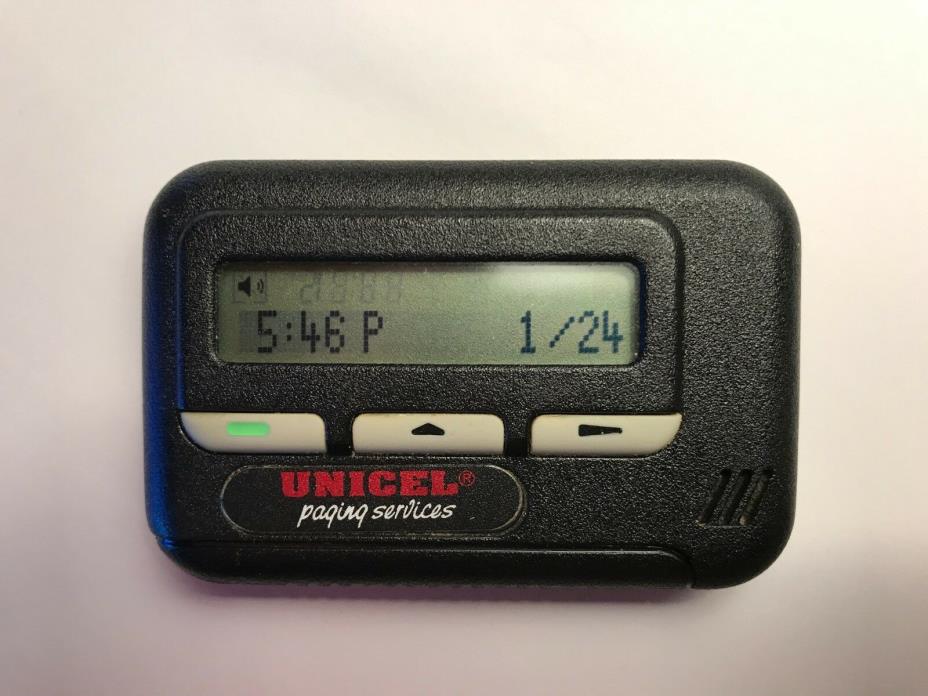 Motorola Memo Express Alphanumeric Pager with Holster