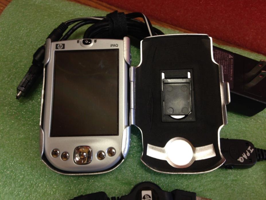 HP IPAQ DIGITAL ASSISTANT X11-21204   W/CORDS    *31