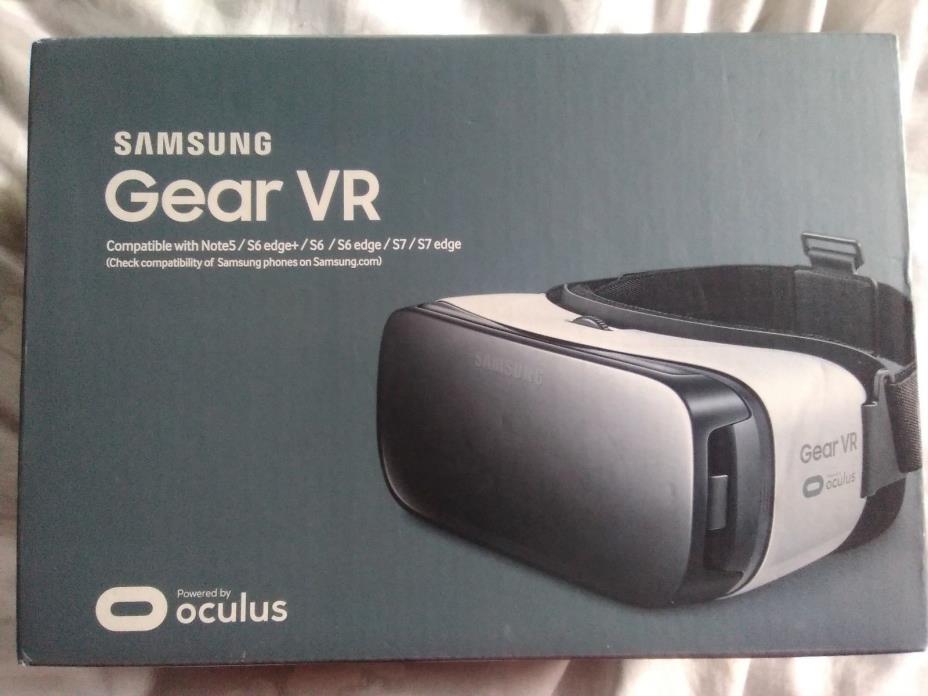 SAMSUNG Gear VR Virtual Reality Oculus Headset Glasses SM-R322