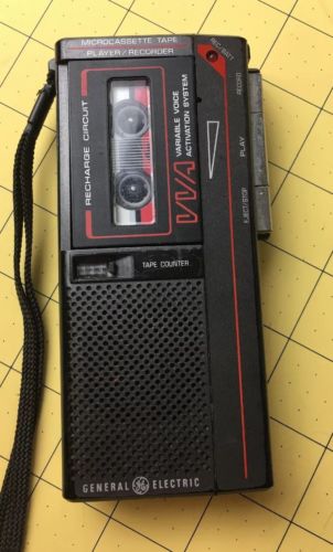 General Electric 3-5326A Micro Cassette Voice Activation Tape Recorder BROKEN