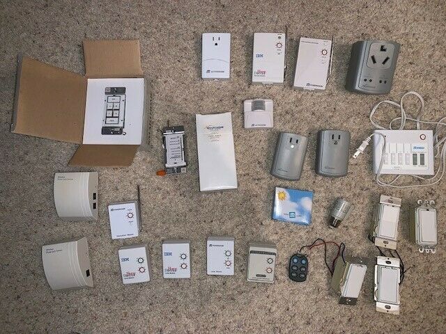 X10 Home automation lot include many components for home automation--see list